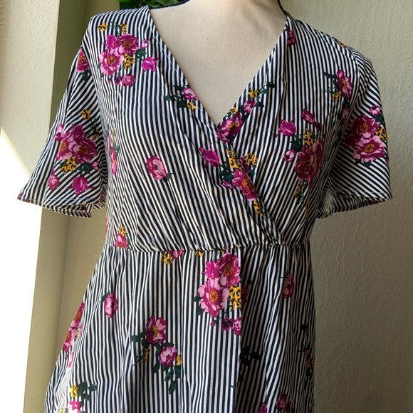 Torrid Floral Stripe Wrap Dress - Picture 5 of 7
